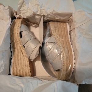 NWT Marc Fisher Robbyn Espadrilles
